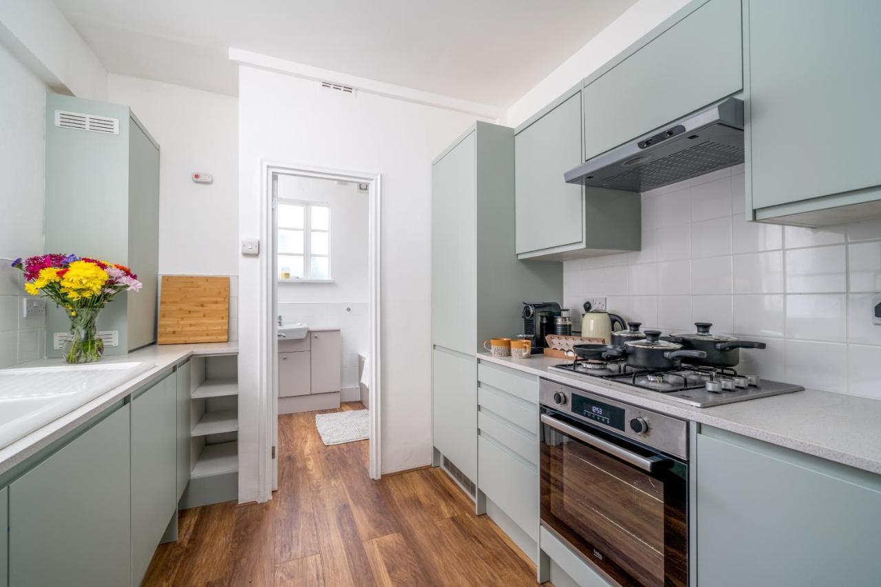 Bright West Hampstead Retreat Apartment London Bagian luar foto