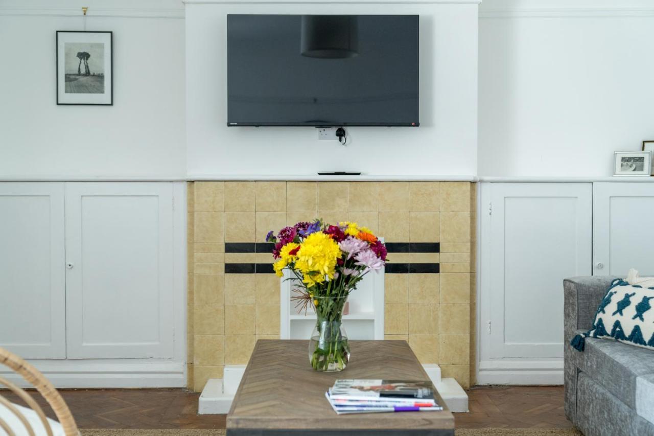 Bright West Hampstead Retreat Apartment London Bagian luar foto