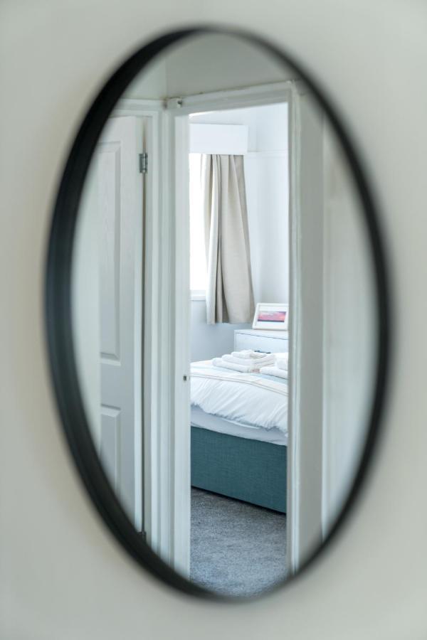 Bright West Hampstead Retreat Apartment London Bagian luar foto