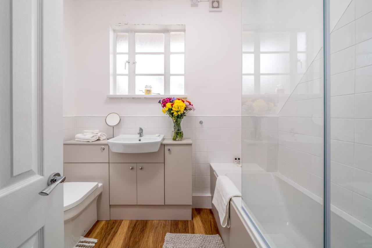 Bright West Hampstead Retreat Apartment London Bagian luar foto