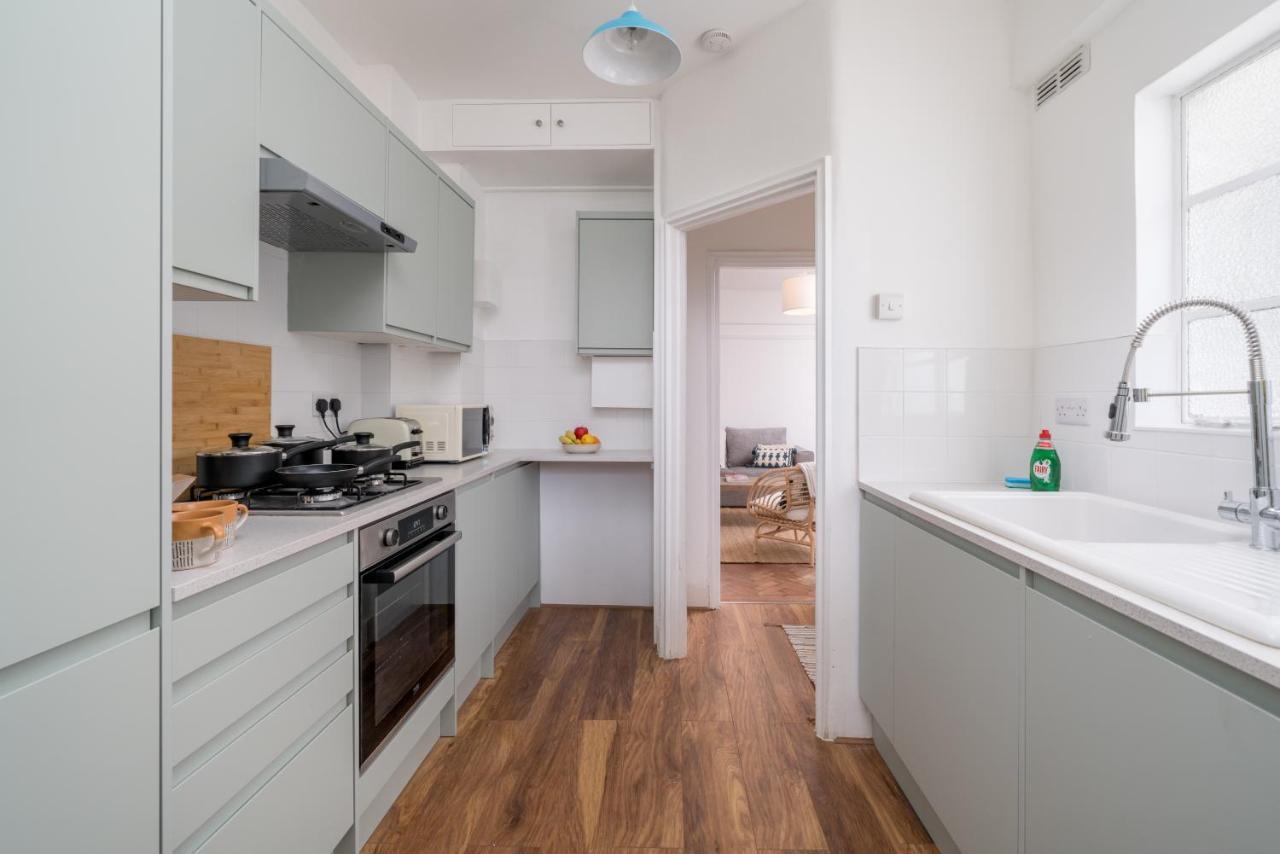 Bright West Hampstead Retreat Apartment London Bagian luar foto
